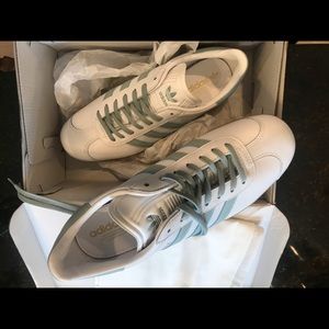 Adidas Womens sneakers